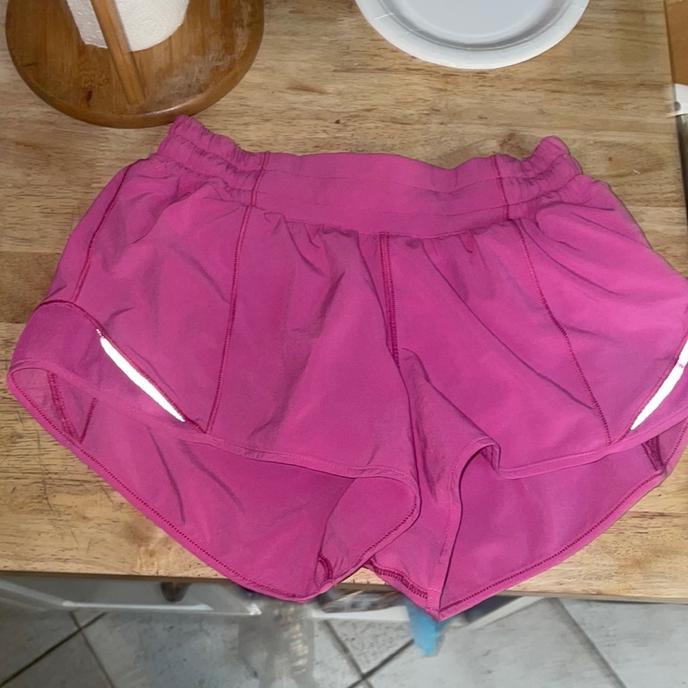 Lululemon shorts barely worn size 4 woman